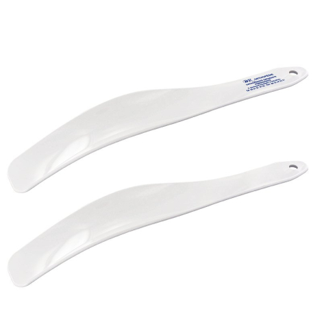 Chausse pied blanc avec marquage visible sur la poignée 