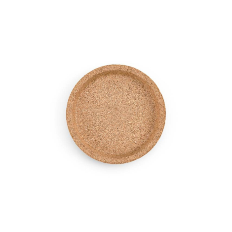 Vue de dessus d’un sous-verre rond en liège mettant en évidence le rebord et la zone centrale, sans marquage visible.