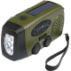 Radio d’urgence verte avec lampe frontale visible vue de trois quarts, sans personnalisation apparente. Radio d’urgence verte avec lampe frontale visible vue de trois quarts, sans personnalisation apparente.