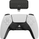 Batterie de secours utilisée avec une manette de jeu en situation, sans personnalisation apparente sur le produit.