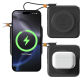 Chargeur utilisé avec smartphone et écouteurs en recharge simultanée en situation, sans marquage visible.