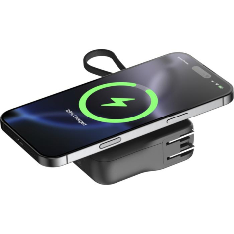 Chargeur en situation de recharge sans fil avec smartphone posé dessus, sans personnalisation visible.