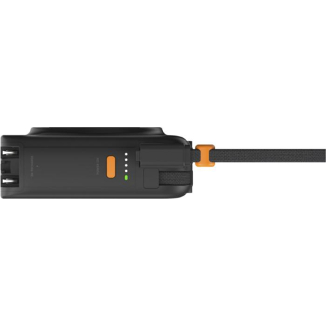 Vue de dessous du chargeur avec ports et indicateurs LED visibles, sans marquage visible.