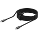 Câble USB-C noir enroulé avec attache de maintien vue de dessus, sans marquage visible. Câble USB-C noir enroulé avec attache de maintien vue de dessus, sans marquage visible.