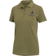 Polo femme à manches courtes présenté de face avec personnalisation visible sur la poitrine gauche.