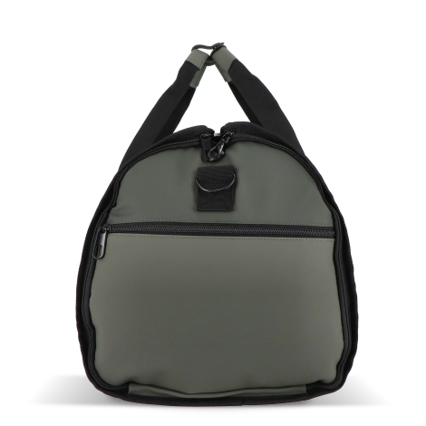 Sac de voyage vert kaki vu de profil avec poche extérieure zippée apparente, sans personnalisation visible.