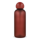 Bouteille d’eau rouge avec bouchon rond, présentée sans personnalisation visible. Bouteille d’eau rouge avec bouchon rond, présentée sans personnalisation visible.