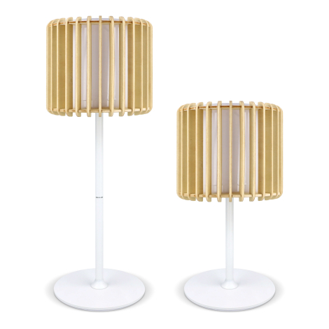 Deux lampes LED sur pied de tailles différentes avec abat-jour cylindrique en bois clair à structure ajourée verticale, présenté
