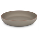 Assiette creuse beige avec bord contrasté présentée de profil, aucune personnalisation apparente. Assiette creuse beige avec bord contrasté présentée de profil, aucune personnalisation apparente.