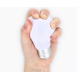 Ampoule anti-stress compressée dans une main, aucune personnalisation apparente. Ampoule anti-stress compressée dans une main, aucune personnalisation apparente.
