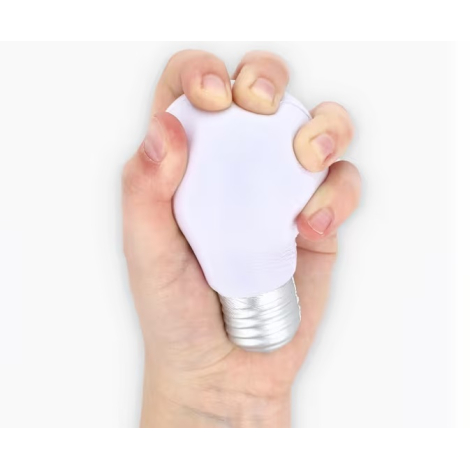 Ampoule anti-stress compressée dans une main, aucune personnalisation apparente.