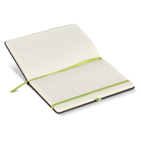 Carnet ouvert à plat mettant en évidence les pages lignées, le marque-page et l’élastique de fermeture, sans marquage apparent.