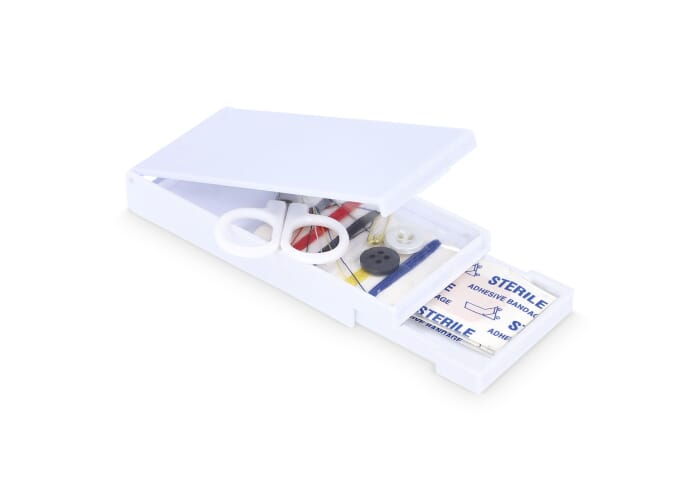Kit voyage à personnaliser couture et premiers soins Blanc