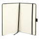 Carnet ouvert dévoilant des pages lignées, un ruban marque-page noir et une fermeture élastique intérieure assortie. Carnet ouvert dévoilant des pages lignées, un ruban marque-page noir et une fermeture élastique intérieure assortie.