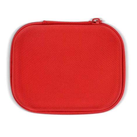 Vue de dessus de la trousse de premiers secours fermée, sans marquage apparent sur la face visible.