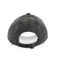 Vue arrière de la casquette noire mettant en évidence la patte de réglage et la couture centrale, sans personnalisation visible.