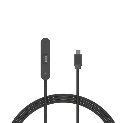 Vue détaillée du module de commande intégré au câble Aluvia avec connecteur USB-C et éléments de connexion visibles.