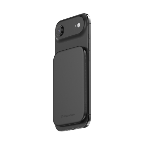 Powerbank fixée au dos d’un smartphone, illustrant son utilisation magnétique. La zone de personnalisation est située sur la fac