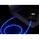 Câble lumineux bleu relié à un ordinateur portable et à un smartphone en cours de charge, avec connecteurs visibles sans marquag Câble lumineux bleu relié à un ordinateur portable et à un smartphone en cours de charge, avec connecteurs visibles sans marquag