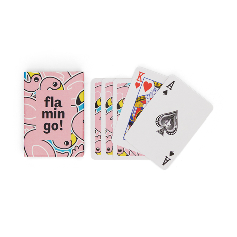 Jeu de cartes de voyage personnalisé avec étui illustré et cartes montrant au recto les valeurs traditionnelles et au verso un g
