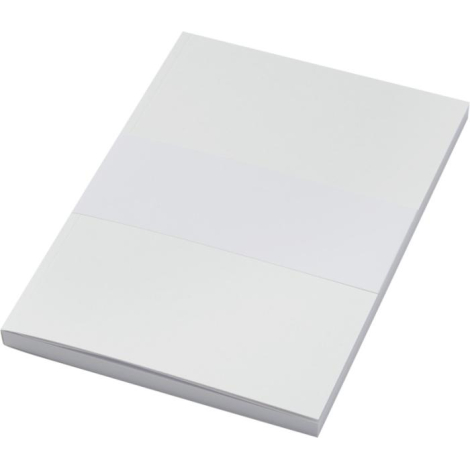 Carnet A5 présenté fermé avec une couverture blanche vierge, sans personnalisation visible.