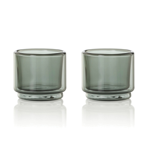 Lot de deux tasses à expresso en verre à double paroi présenté vide, sans marquage visible sur les tasses.