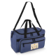 Sac de sport et de voyage présenté avec poignées et bandoulière, intégrant une personnalisation visible sur la poche avant. Sac de sport et de voyage présenté avec poignées et bandoulière, intégrant une personnalisation visible sur la poche avant.
