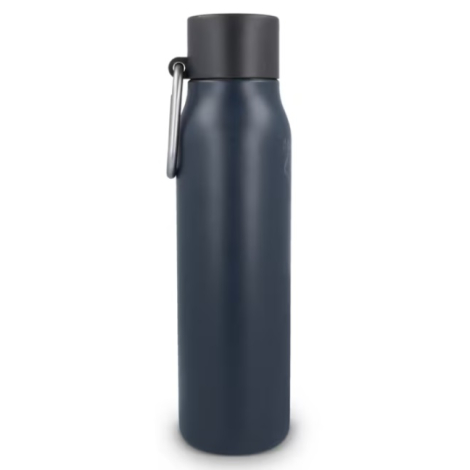 Vue latérale de la bouteille isotherme avec mousqueton intégré au bouchon.