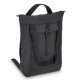 Sac à dos noir pour ordinateur portable vu de trois quarts. Sac à dos noir pour ordinateur portable vu de trois quarts.