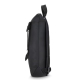 Vue de profil du sac à dos noir pour ordinateur portable. Vue de profil du sac à dos noir pour ordinateur portable.