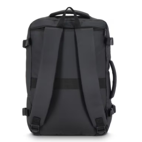 Sac à dos de voyage présenté de dos avec bretelles rembourrées et sangle de maintien pour valise.