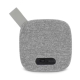 Vue arrière de l'enceinte sans fil montrant l'interrupteur marche/arrêt, le port USB-C et la grille arrière. Vue arrière de l'enceinte sans fil montrant l'interrupteur marche/arrêt, le port USB-C et la grille arrière.