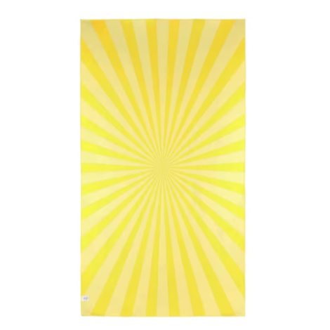 Serviette de plage R-PET présentée à plat sur la face à motif.
