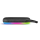Enceinte présentée à l’horizontale avec éclairage RGB multicolore visible sous la base et commandes positionnées sur la tranche. Enceinte présentée à l’horizontale avec éclairage RGB multicolore visible sous la base et commandes positionnées sur la tranche.