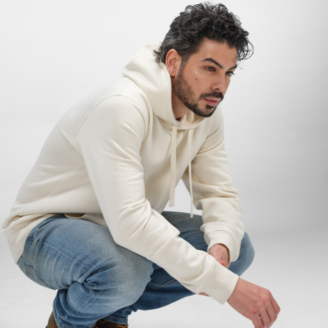Sweat à capuche unisexe porté par un homme, présenté en vue de trois quarts de devant, sans personnalisation visible.
