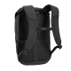 Sac à dos noir vu de dos, avec panneau dorsal rembourré en maille, bretelles réglables, sangle pectorale et passant horizontal. Sac à dos noir vu de dos, avec panneau dorsal rembourré en maille, bretelles réglables, sangle pectorale et passant horizontal.