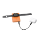 Batterie externe orange utilisée pour recharger simultanément une montre connectée posée sur sa face et un boîtier d’écouteurs r Batterie externe orange utilisée pour recharger simultanément une montre connectée posée sur sa face et un boîtier d’écouteurs r