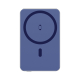 Vue de face d’une batterie externe bleu foncé avec grand repère circulaire de recharge sans fil et pictogramme de montre au cent Vue de face d’une batterie externe bleu foncé avec grand repère circulaire de recharge sans fil et pictogramme de montre au cent