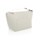 Sac isotherme blanc présenté de trois quarts, avec poche extérieure rectangulaire, fermeture zippée supérieure et bandoulière ré Sac isotherme blanc présenté de trois quarts, avec poche extérieure rectangulaire, fermeture zippée supérieure et bandoulière ré