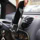 Smartphone installé dans le support voiture. Smartphone installé dans le support voiture.
