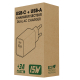 Boîte en carton brun présentée de trois quarts, avec illustration du chargeur et éléments graphiques imprimés sur l’emballage. L