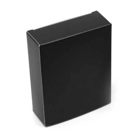 Boîte noire du kit présentée fermée.