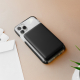 Batterie fixée au dos d’un smartphone. Batterie fixée au dos d’un smartphone.