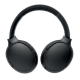 Présenté de face, le casque noir laisse voir ses deux écouteurs arrondis et son arceau réglable. Présenté de face, le casque noir laisse voir ses deux écouteurs arrondis et son arceau réglable.