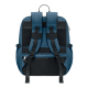 Vue arrière du sac à dos bleu avec deux bretelles réglables rembourrées, panneaux en maille, passant horizontal et poche arrière Vue arrière du sac à dos bleu avec deux bretelles réglables rembourrées, panneaux en maille, passant horizontal et poche arrière