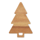 Vue à plat de la planche en bois en forme de sapin, montrant les différentes nuances du bois et la poignée ajourée à sa base. Vue à plat de la planche en bois en forme de sapin, montrant les différentes nuances du bois et la poignée ajourée à sa base.