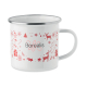Mug blanc à bord argenté décoré de motifs de Noël rouges, avec l’inscription noire « Borealis » visible au centre. Mug blanc à bord argenté décoré de motifs de Noël rouges, avec l’inscription noire « Borealis » visible au centre.