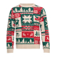 Vue de face d’un pull de Noël à col rond, tricoté dans des tons beige, vert et rouge avec motifs de sapins, rennes, flocons et v Vue de face d’un pull de Noël à col rond, tricoté dans des tons beige, vert et rouge avec motifs de sapins, rennes, flocons et v