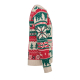 Vue de profil du pull de Noël à col rond beige, montrant les motifs tricotés verts et rouges qui se prolongent sur le côté et la Vue de profil du pull de Noël à col rond beige, montrant les motifs tricotés verts et rouges qui se prolongent sur le côté et la
