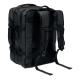 Vue arrière de trois quarts du sac à dos noir avec dos rembourré en filet, bretelles rembourrées réglables et sangle de poitrine Vue arrière de trois quarts du sac à dos noir avec dos rembourré en filet, bretelles rembourrées réglables et sangle de poitrine
